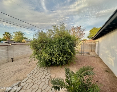 7049 E Calle Canis - Photo Thumbnail 27