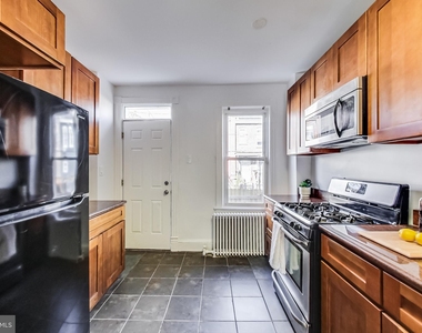 621 Harvard Street Nw - Photo Thumbnail 8