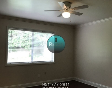 2632 Byron St - Photo Thumbnail 6