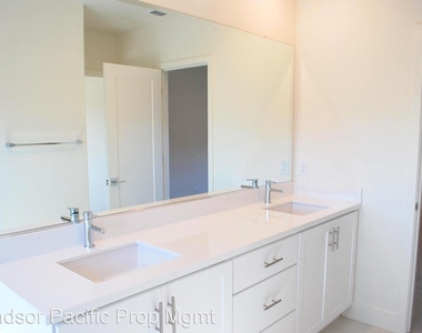 5773 Midnight Place Unit B - Photo Thumbnail 16