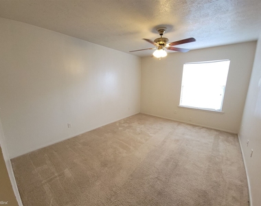 1107 Verde Dr Apt 29 - Photo Thumbnail 8