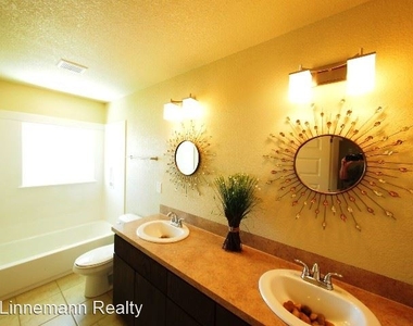 2318 Verna Lee Blvd - Photo Thumbnail 10