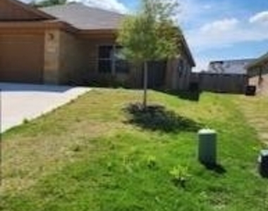 2545 Leroy Lane - Photo Thumbnail 10