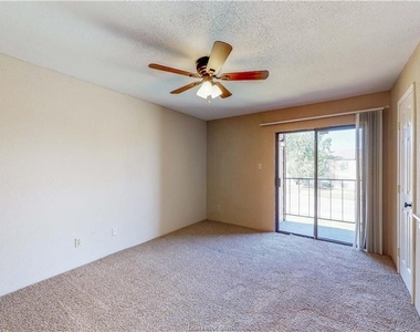 904 University Oaks Boulevard - Photo Thumbnail 13