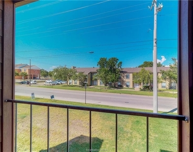 904 University Oaks Boulevard - Photo Thumbnail 19