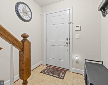 2509 S Kenmore Court - Photo Thumbnail 27