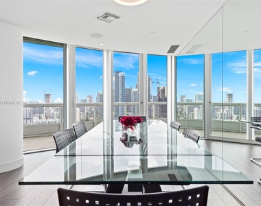 1643 Brickell Ave - Photo Thumbnail 18