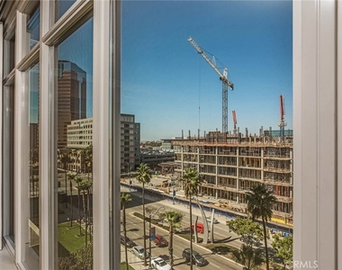 400 W Ocean Boulevard - Photo Thumbnail 22