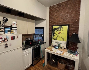 515 West 46th Street - Photo Thumbnail 2