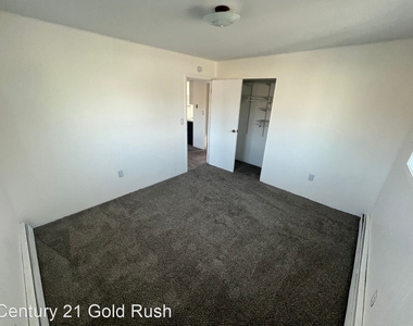 1519 Alaska Way - Photo Thumbnail 3