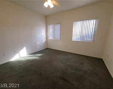 7400 W Flamingo Road - Photo Thumbnail 4