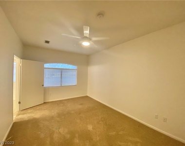 5415 W Harmon Avenue - Photo Thumbnail 18