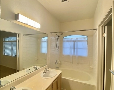 5415 W Harmon Avenue - Photo Thumbnail 23