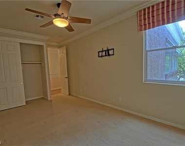 9425 San Laguna Court - Photo Thumbnail 13