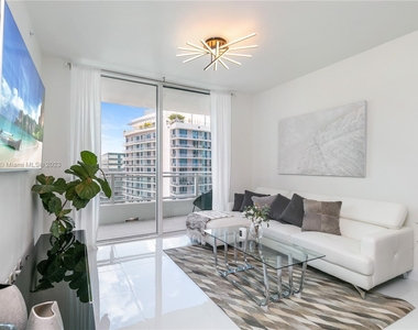 1080 Brickell Ave - Photo Thumbnail 7