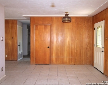 3781 Menger - Photo Thumbnail 10