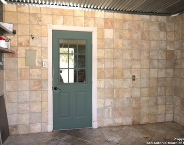 3781 Menger - Photo Thumbnail 22