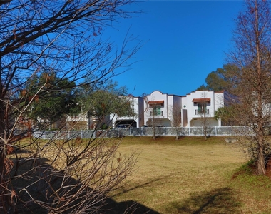 3617 Bay Heights Way - Photo Thumbnail 2