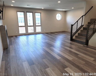 8037 Misty Canyon Avenue - Photo Thumbnail 11