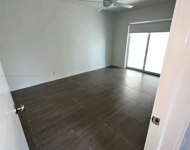 240 Galen Dr Apt 304 - Photo Thumbnail 6