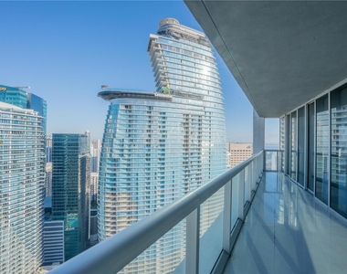 465 Brickell Ave Apt 4802 - Photo Thumbnail 16