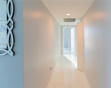 465 Brickell Ave Apt 4802 - Photo Thumbnail 4