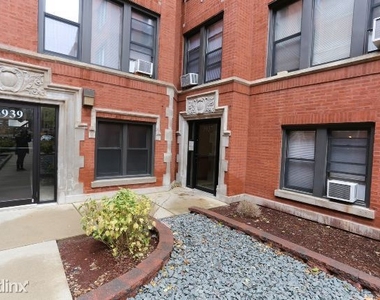 3937 N. Janssen, Unit E-5 - Photo Thumbnail 0