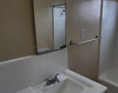 4905 Pinafore St 8 - Photo Thumbnail 13