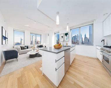 554 West 54th Street - Photo Thumbnail 1