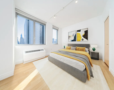 554 West 54th Street - Photo Thumbnail 2