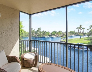 8 Royal Palm Way - Photo Thumbnail 25