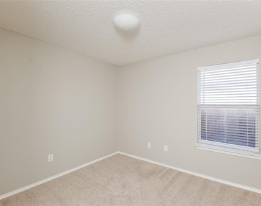 8645 Fountainview Terrace - Photo Thumbnail 11