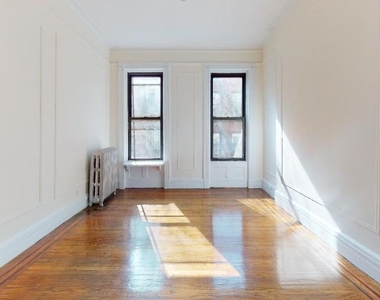 414 East 89th Street - Photo Thumbnail 2