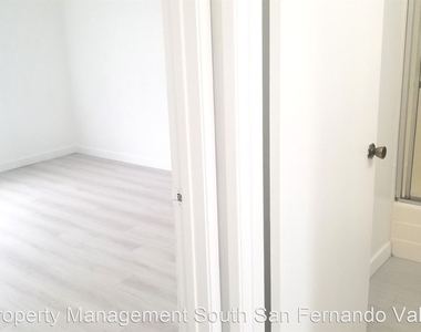 20930 Parthenia St, Unit #207 - Photo Thumbnail 14