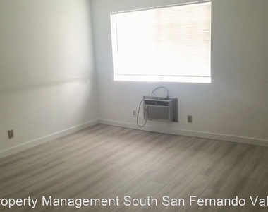 20930 Parthenia St, Unit #207 - Photo Thumbnail 15