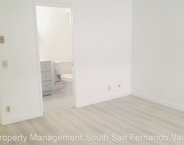 20930 Parthenia St, Unit #207 - Photo Thumbnail 12