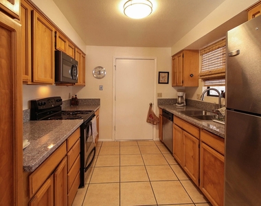 4352 N Camino Real - Photo Thumbnail 4