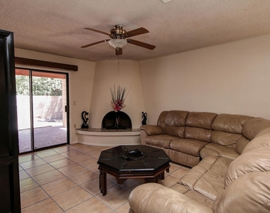 4352 N Camino Real - Photo Thumbnail 3