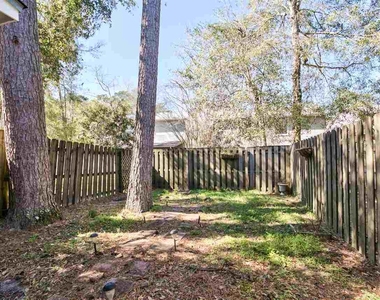 2506 Golden Park Lane - Photo Thumbnail 27