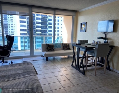 2501 S Ocean Dr - Photo Thumbnail 8