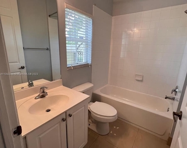 242 Lake Monterey Cir - Photo Thumbnail 10