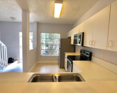 12218 Sw 8th Ct - Photo Thumbnail 10