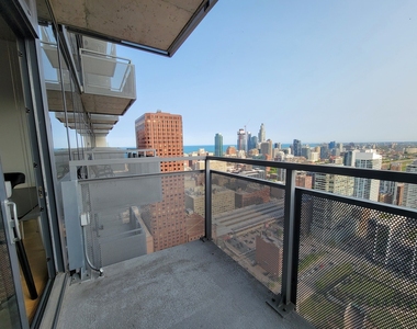 235 W Van Buren Street - Photo Thumbnail 8