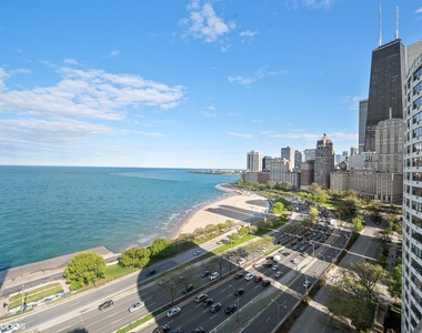 1200 N Lake Shore Drive - Photo Thumbnail 14