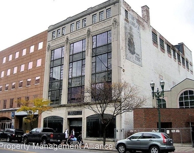 445-49 South Salina Street - Photo Thumbnail 0