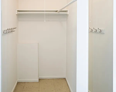 206 East 67th Street - Photo Thumbnail 3