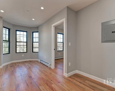 52 Yonkers Avenue - Photo Thumbnail 8