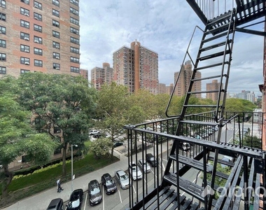 315 East 108th Street - Photo Thumbnail 6