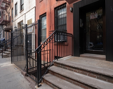 327 East 75th Street - Photo Thumbnail 13