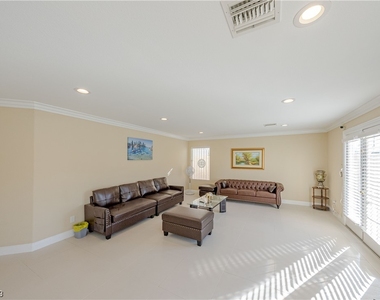 3311 Biscayne Bay Drive - Photo Thumbnail 4